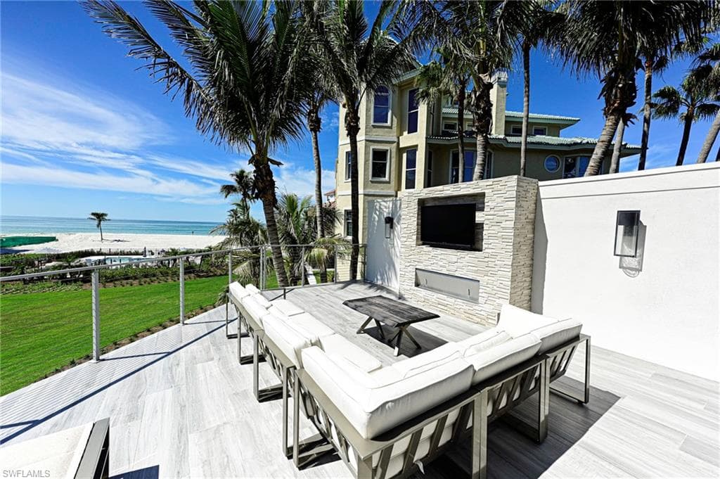 104 Anguilla Ln, Bonita Springs, FL 34134-4