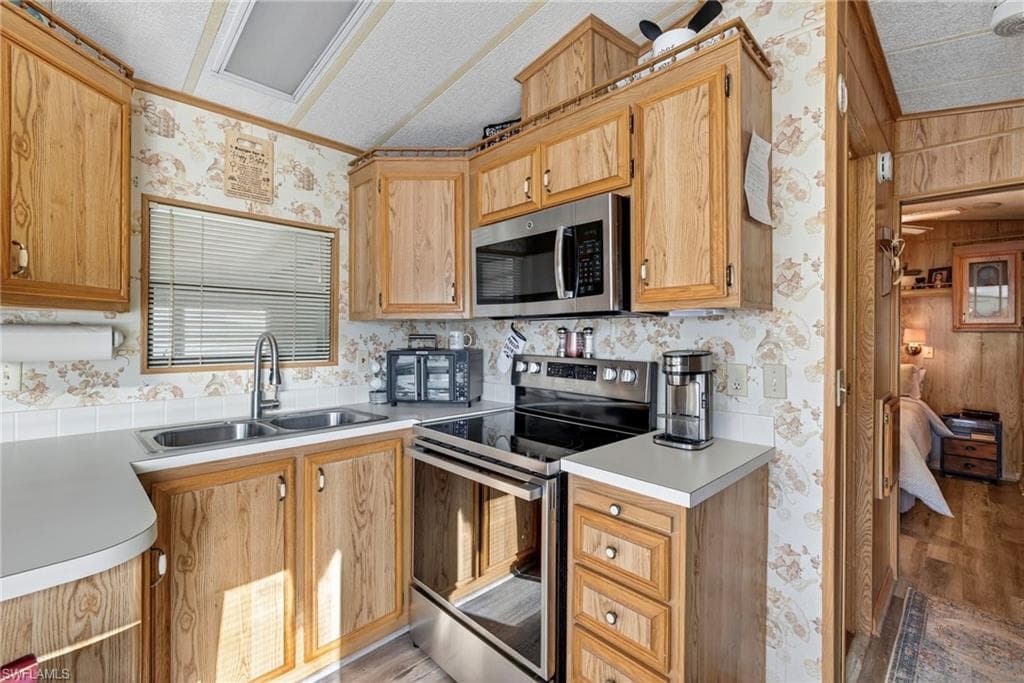 53 La Fonda Ln, North Fort Myers, FL 33903-12