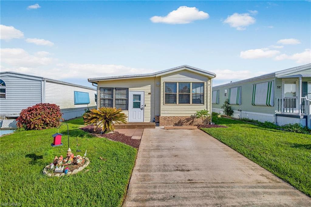 53 La Fonda Ln, North Fort Myers, FL 33903-1