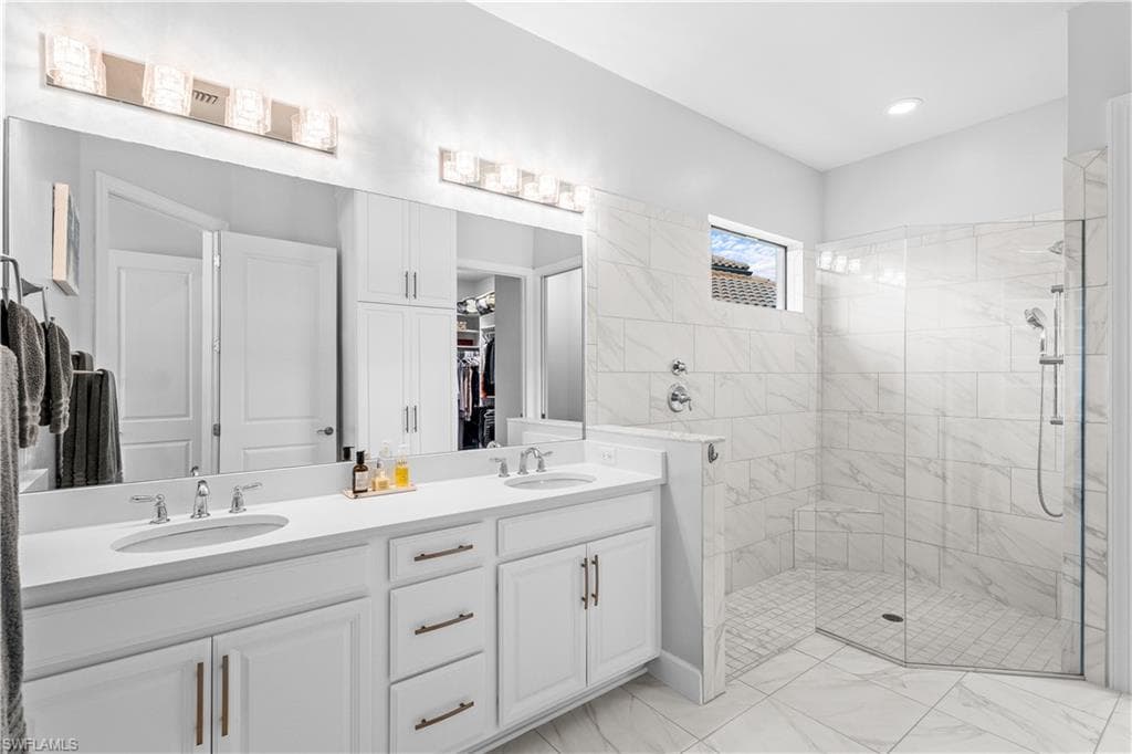 8696 Dilillo St, Naples, FL 34119-15