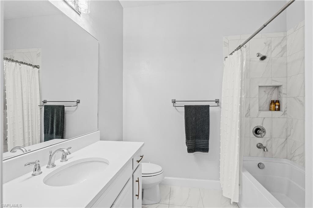 8696 Dilillo St, Naples, FL 34119-19