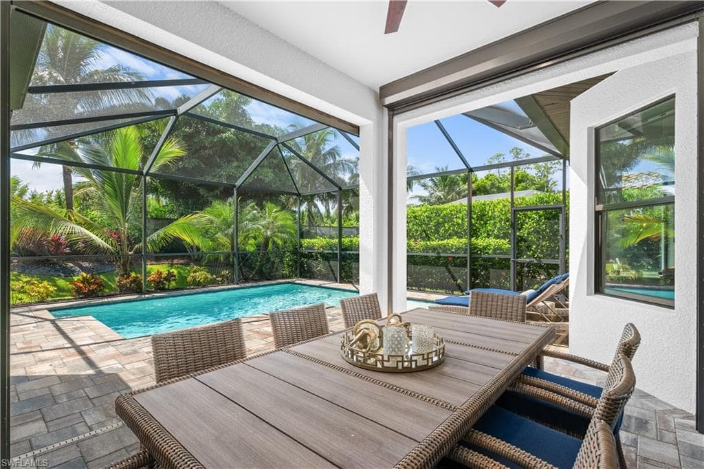 8696 Dilillo St, Naples, FL 34119-24