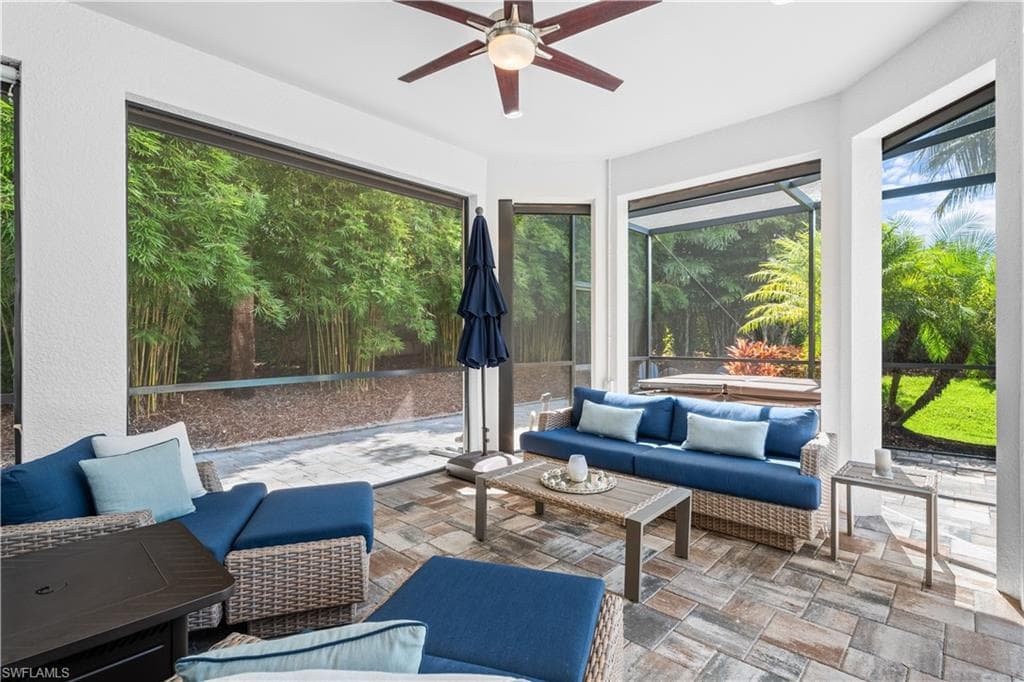 8696 Dilillo St, Naples, FL 34119-25
