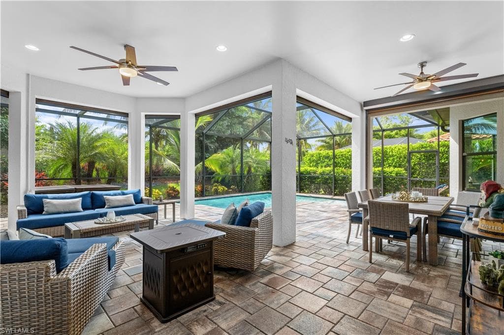 8696 Dilillo St, Naples, FL 34119-27
