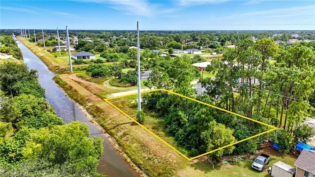 50 Wanda Ave S, Lehigh Acres, FL 33976-8