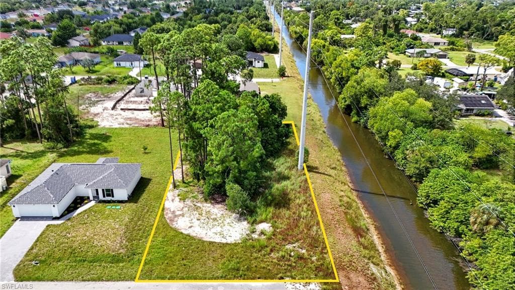 50 Wanda Ave S, Lehigh Acres, FL 33976-3