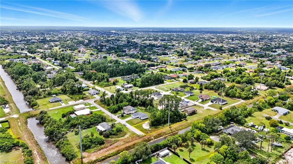 50 Wanda Ave S, Lehigh Acres, FL 33976-4