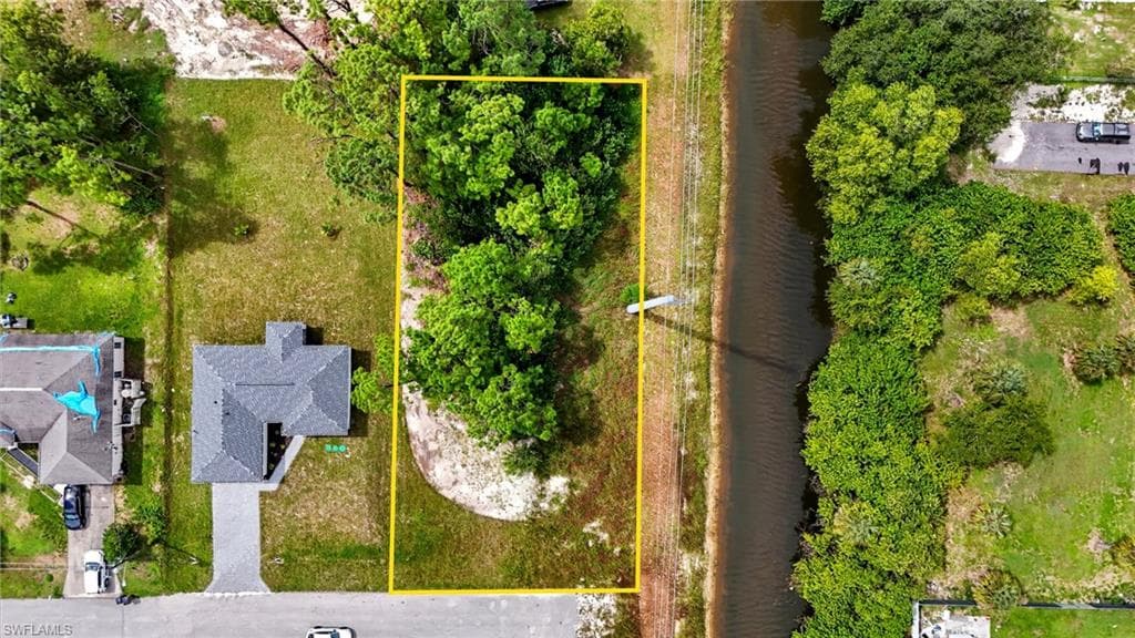 50 Wanda Ave S, Lehigh Acres, FL 33976-6