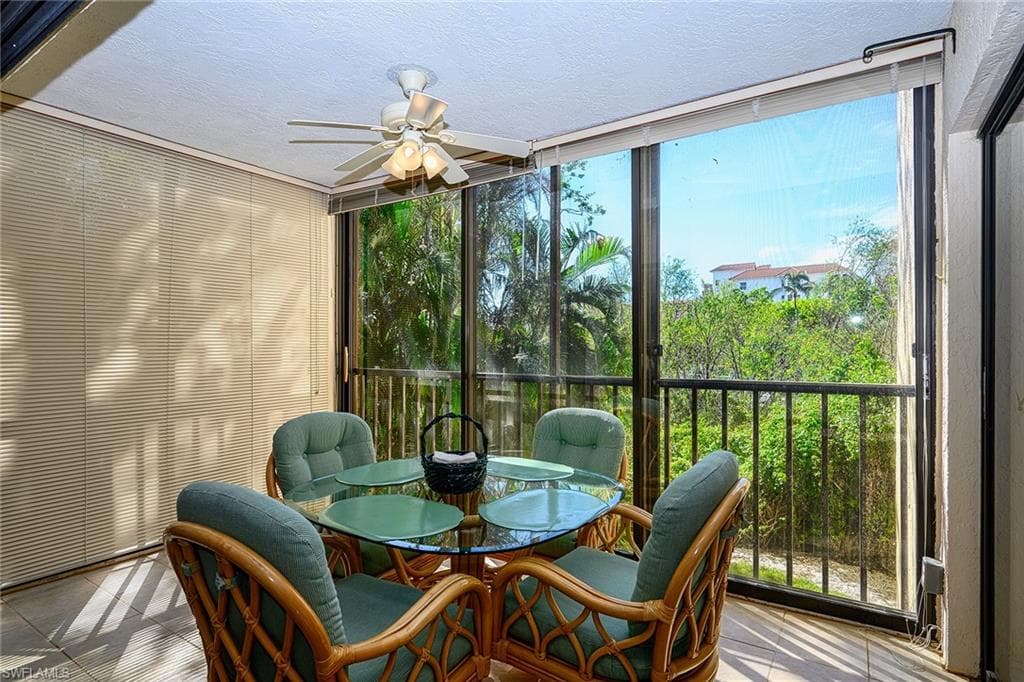 586 Beachwalk Cir O206, Naples, FL 34108-6