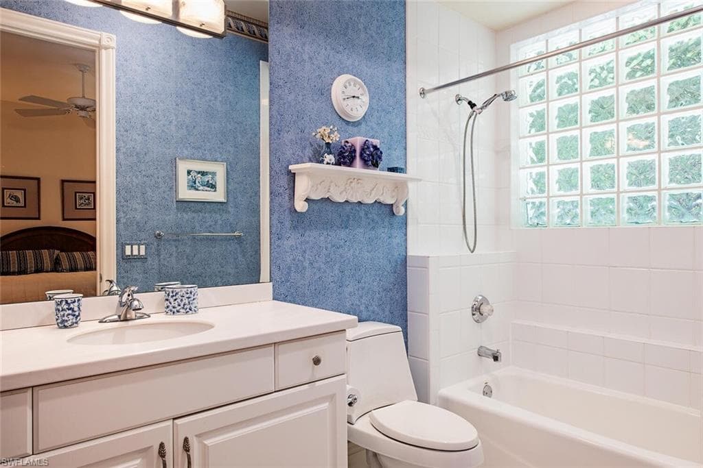 309 Little Harbour Ln, Naples, FL 34102-23