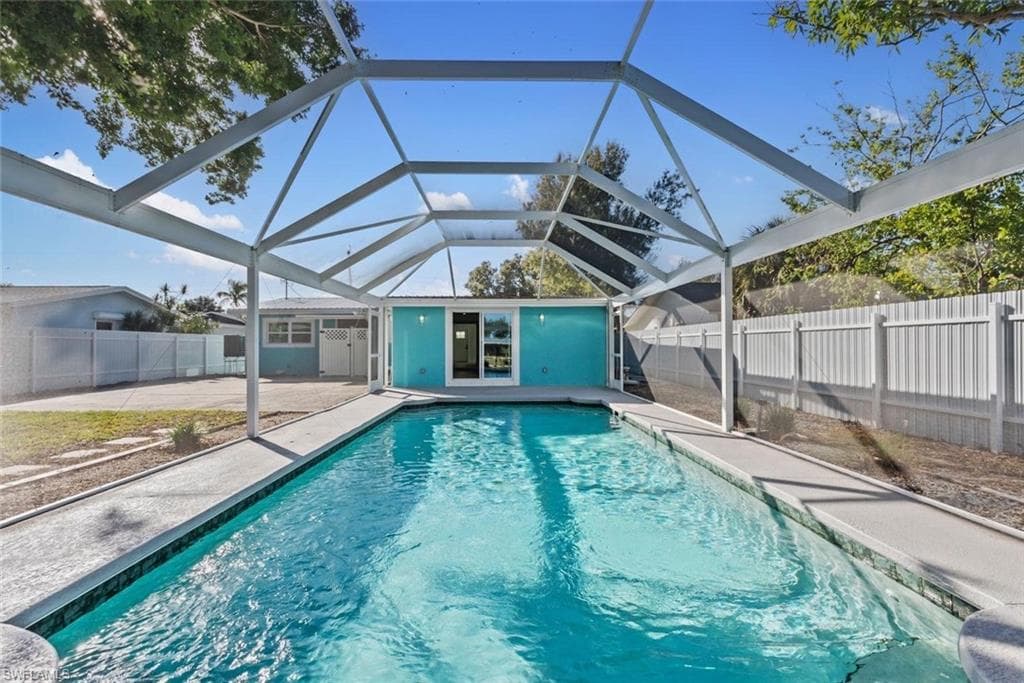 12511 Davis Blvd, Fort Myers, FL 33905-22