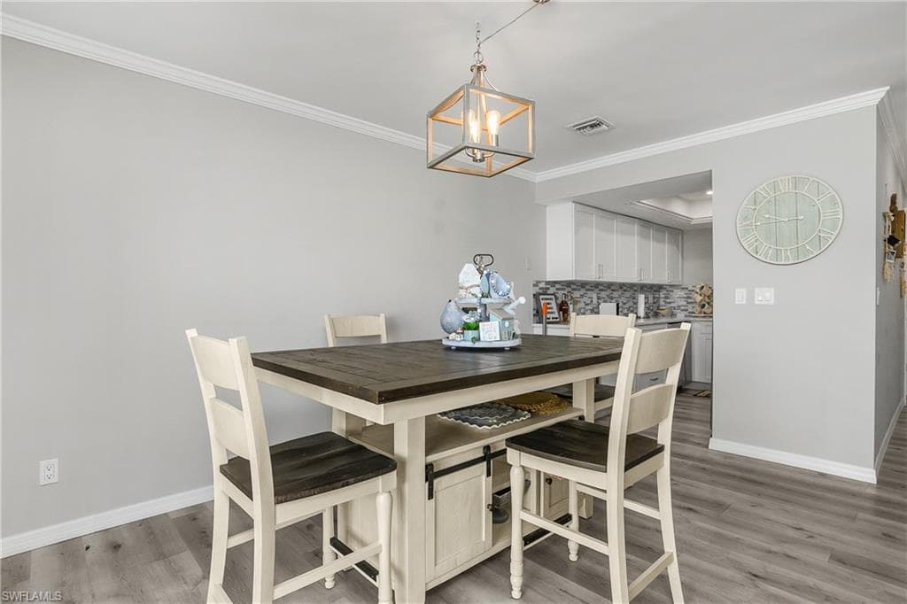 136 Harrison Rd L4, Naples, FL 34112-9