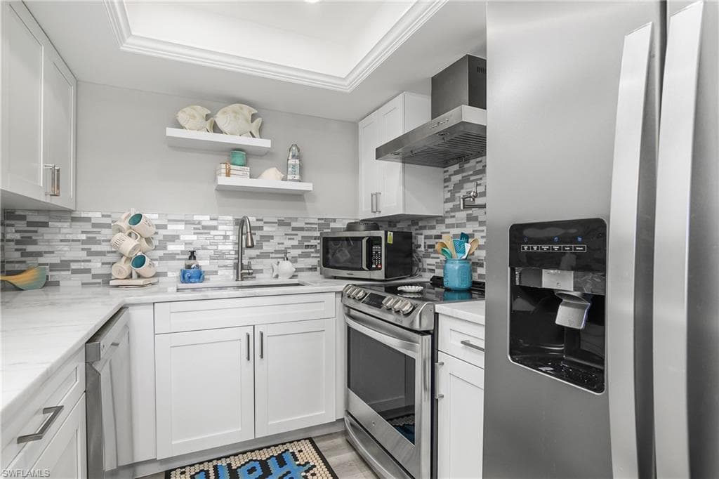 136 Harrison Rd L4, Naples, FL 34112-16