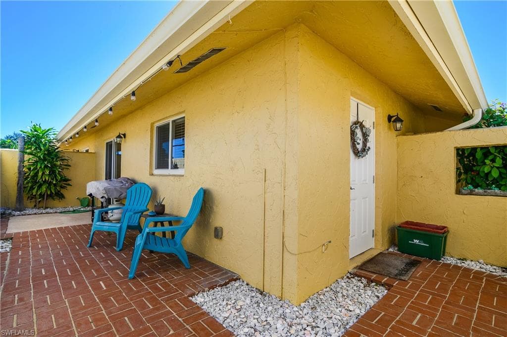 136 Harrison Rd L4, Naples, FL 34112-22