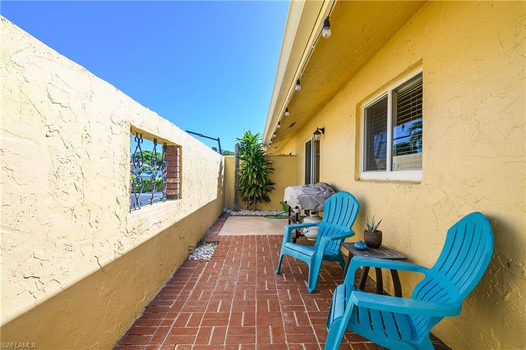 136 Harrison Rd L4, Naples, FL 34112-23