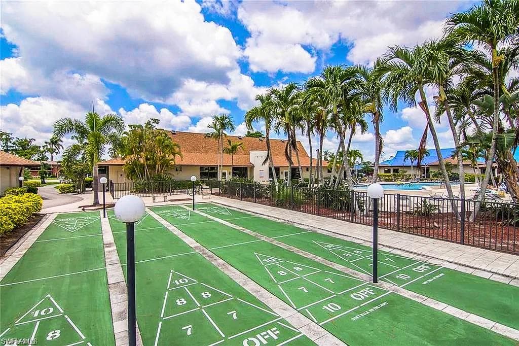 136 Harrison Rd L4, Naples, FL 34112-33