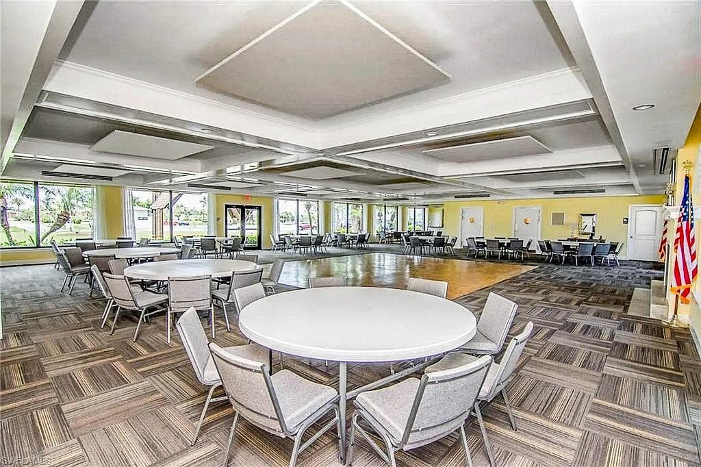 136 Harrison Rd L4, Naples, FL 34112-35