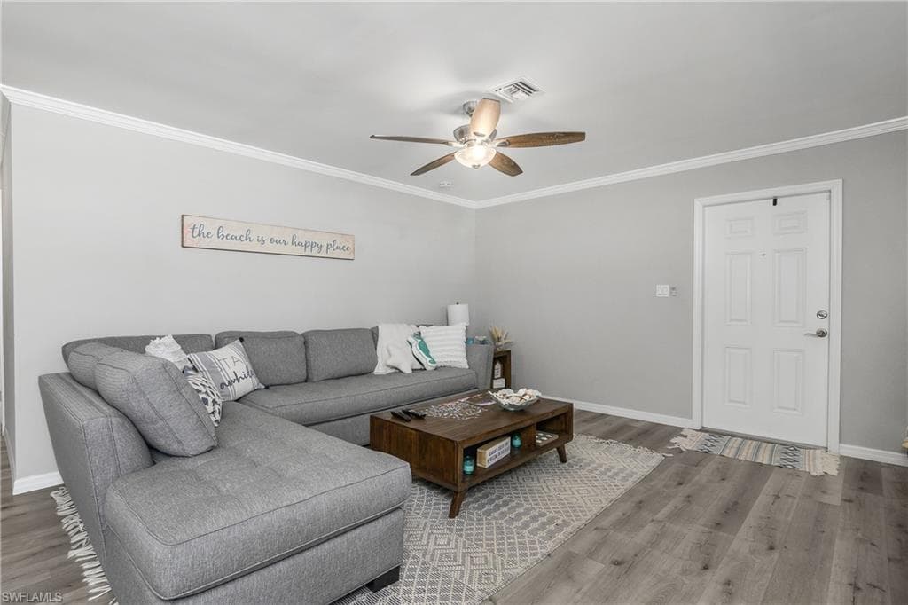 136 Harrison Rd L4, Naples, FL 34112-3