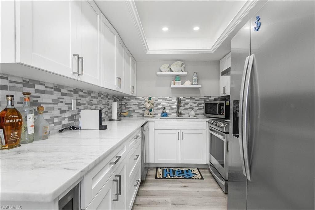 136 Harrison Rd L4, Naples, FL 34112-5