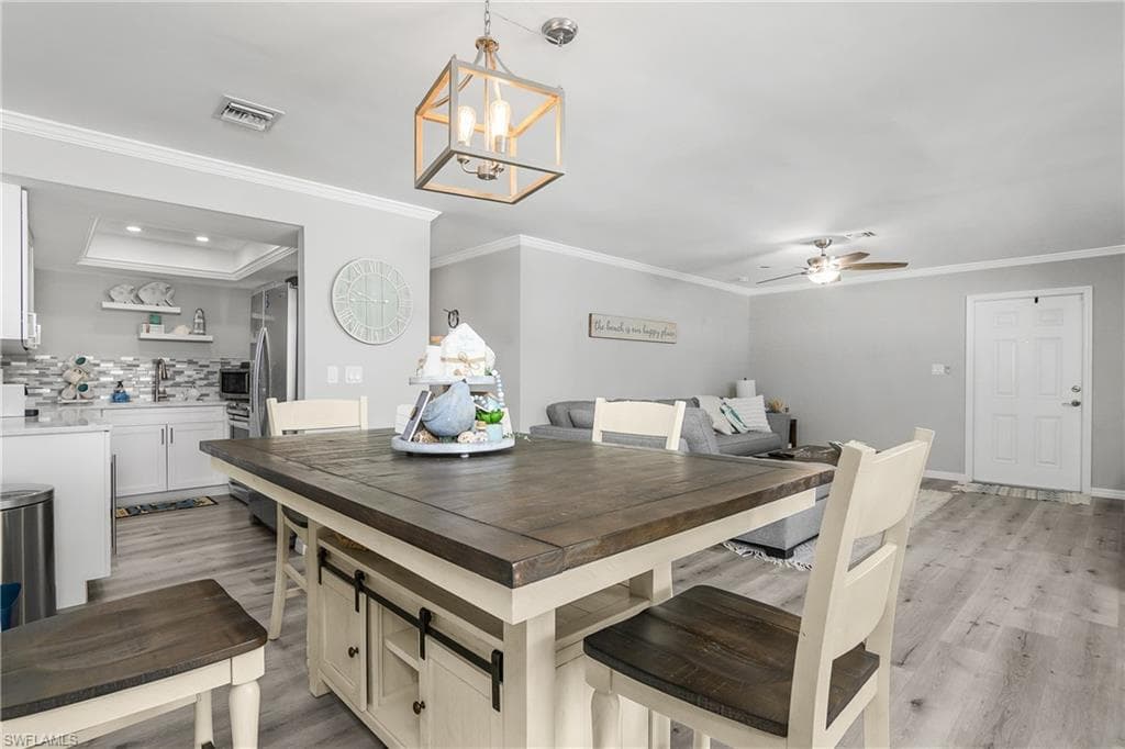 136 Harrison Rd L4, Naples, FL 34112-7