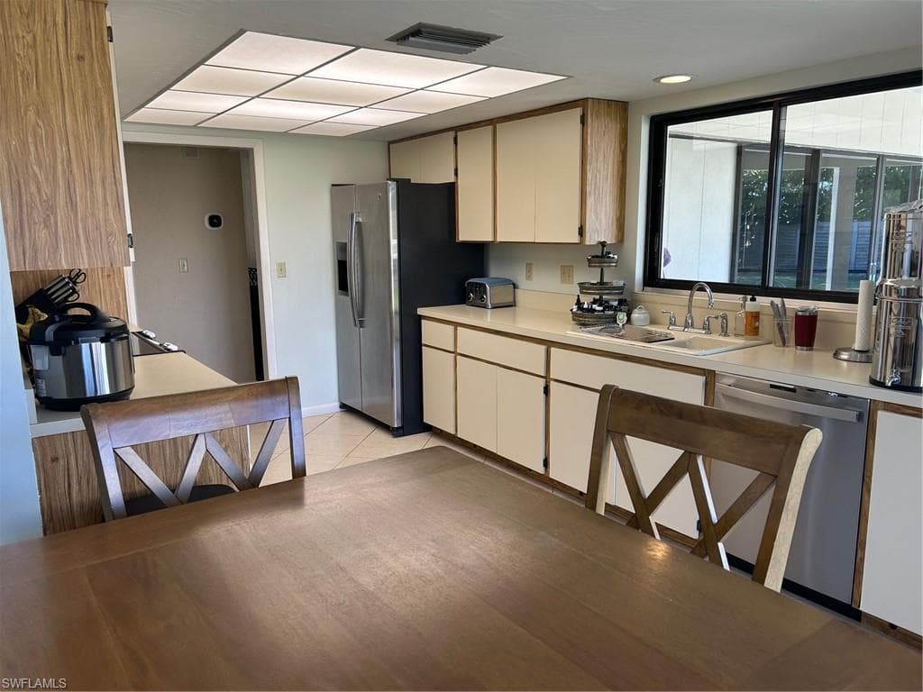 1982 Sheffield Ave, Marco Island, FL 34145-8