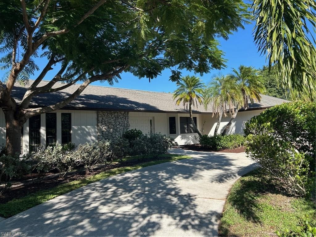 1982 Sheffield Ave, Marco Island, FL 34145-1