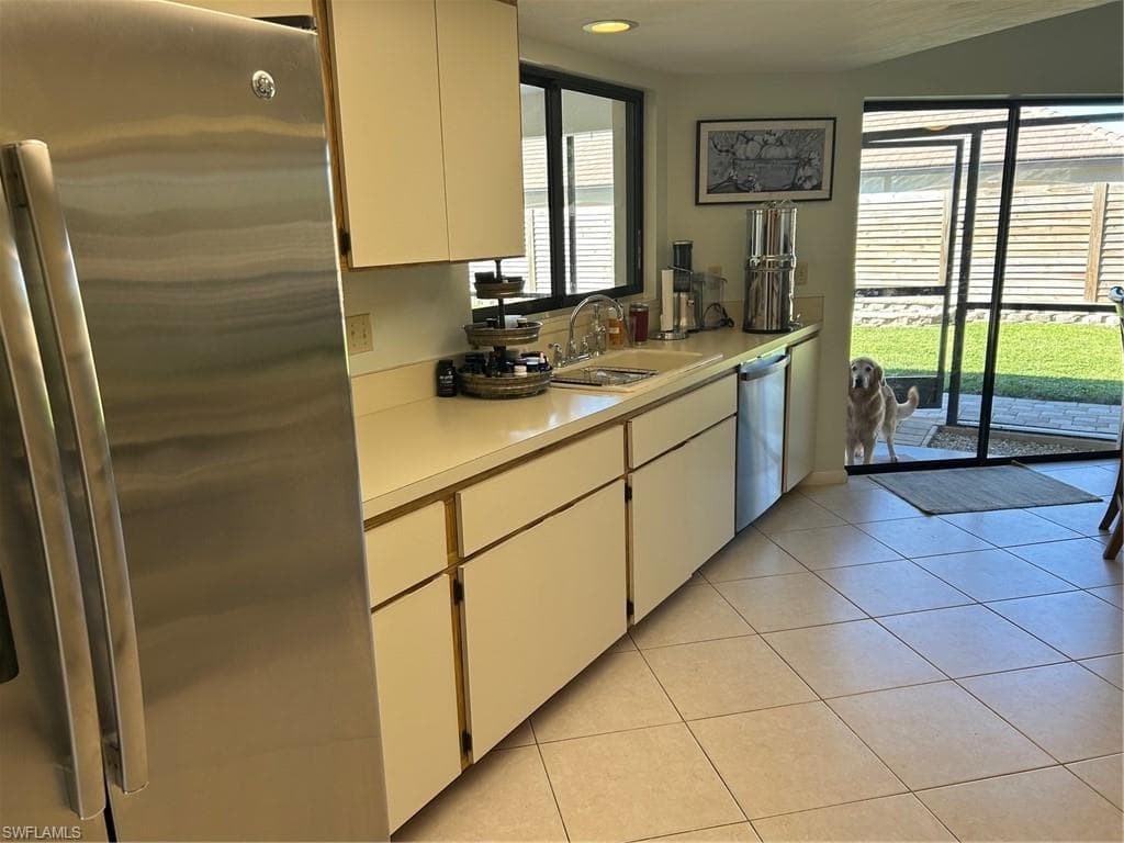 1982 Sheffield Ave, Marco Island, FL 34145-6
