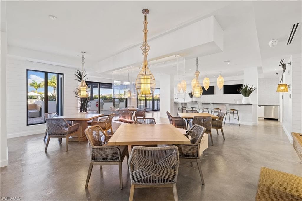 1115 Central Ave 349, Naples, FL 34102-37