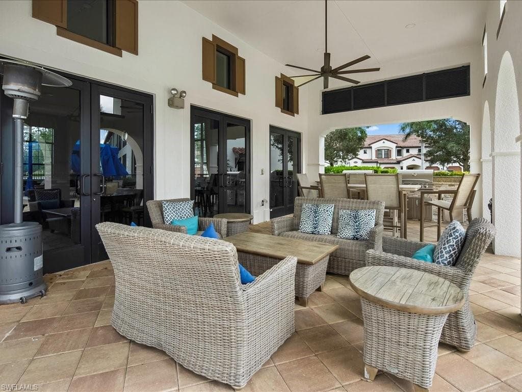 15102 Palmer Lake Cir 105, Naples, FL 34109-27