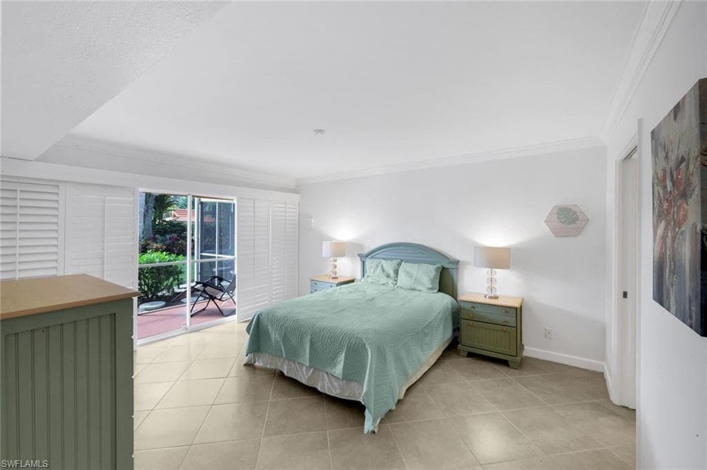 2462 Hidden Lake Dr 201, Naples, FL 34112-12