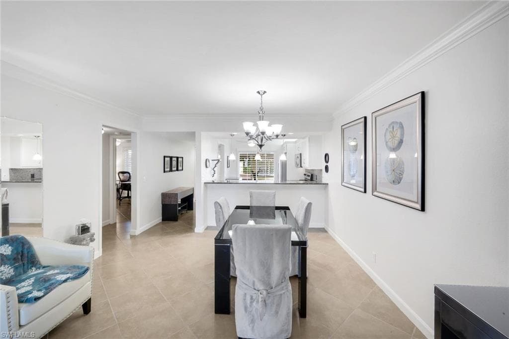 2462 Hidden Lake Dr 201, Naples, FL 34112-6