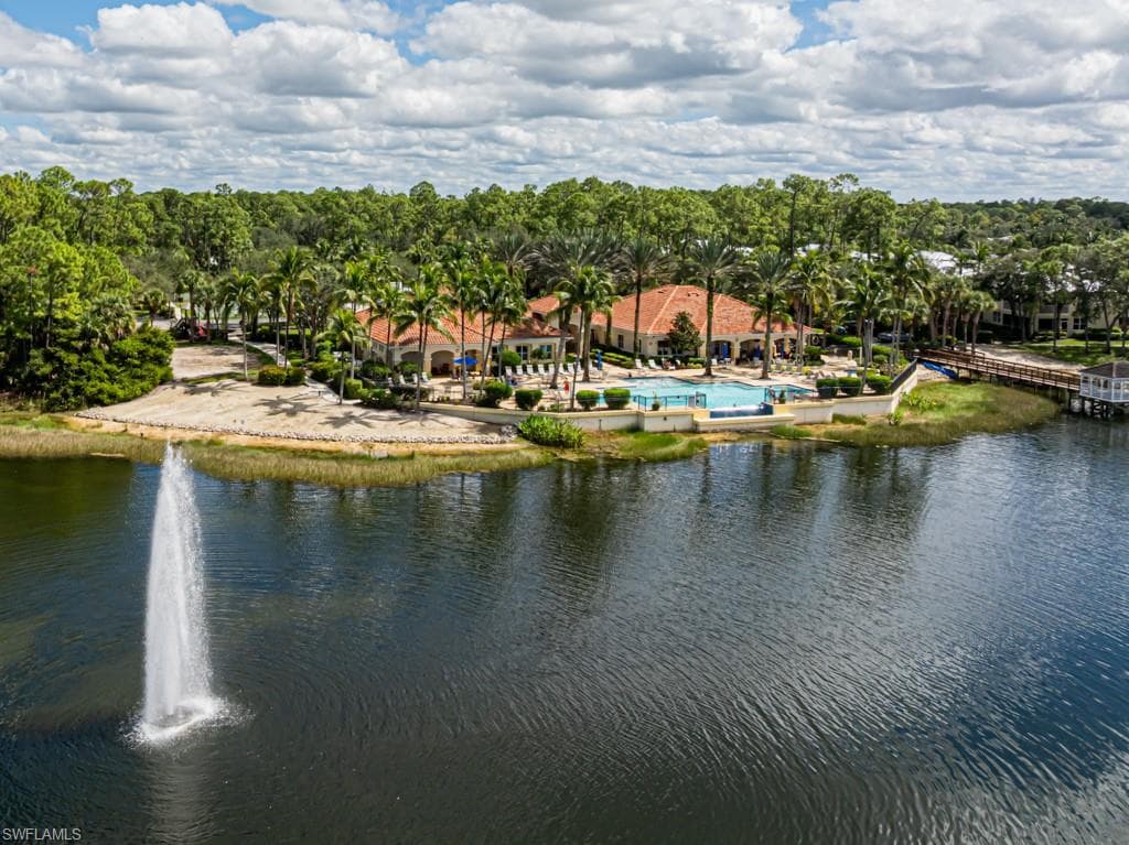 1886 Tarpon Bay Dr S 301, Naples, FL 34119-21
