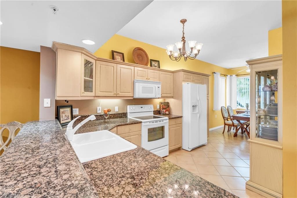 2365 Hidden Lake Ct 8001, Naples, FL 34112-11