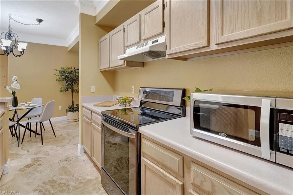 11510 Villa Grand 407, Fort Myers, FL 33913-25
