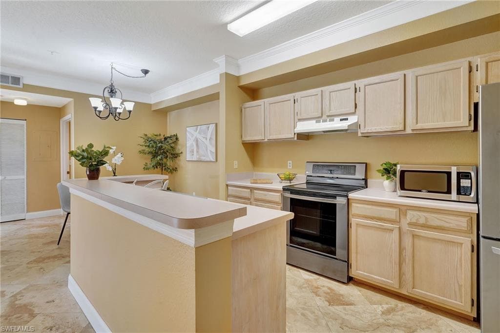 11510 Villa Grand 407, Fort Myers, FL 33913-26