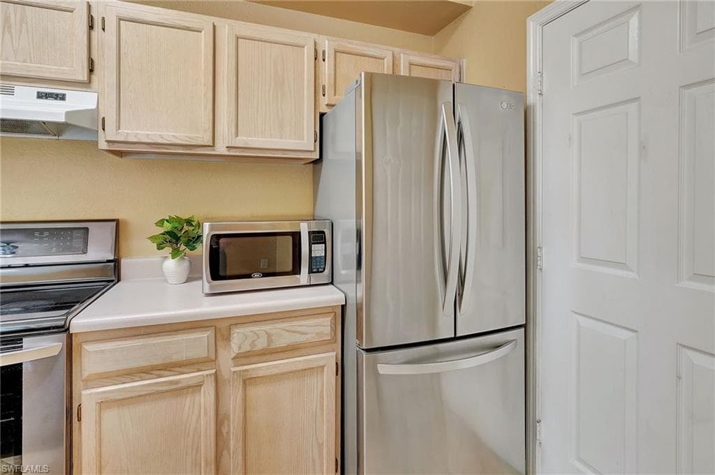 11510 Villa Grand 407, Fort Myers, FL 33913-27