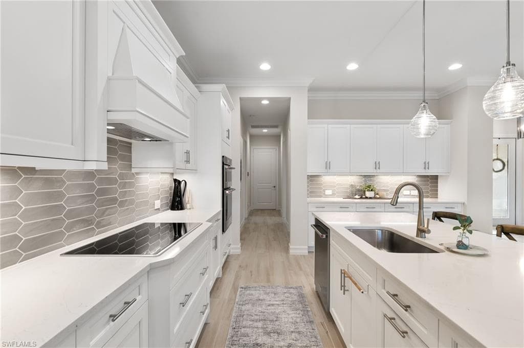 14303 Neptune Ave, Naples, FL 34114-13