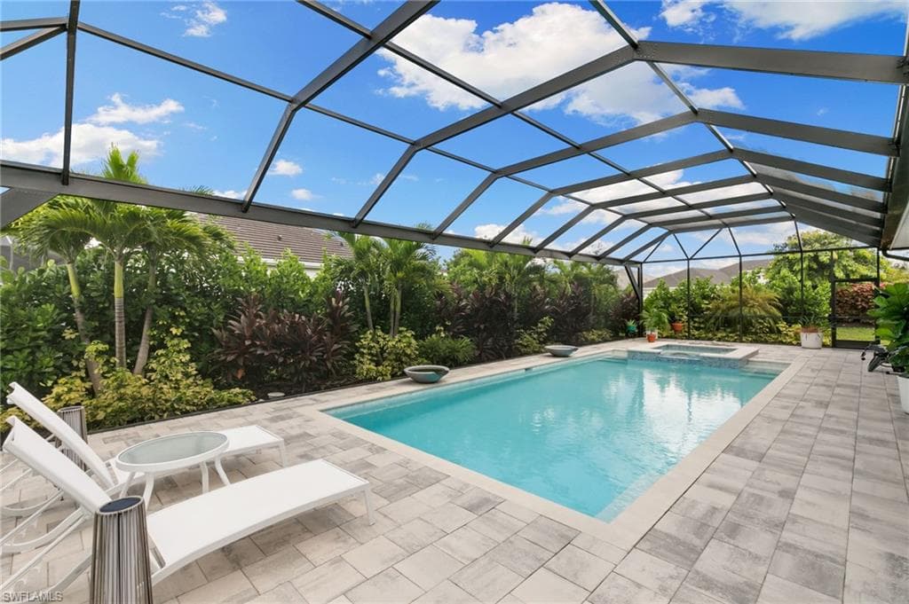 14303 Neptune Ave, Naples, FL 34114-32