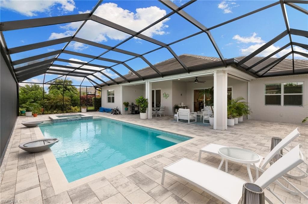 14303 Neptune Ave, Naples, FL 34114-34