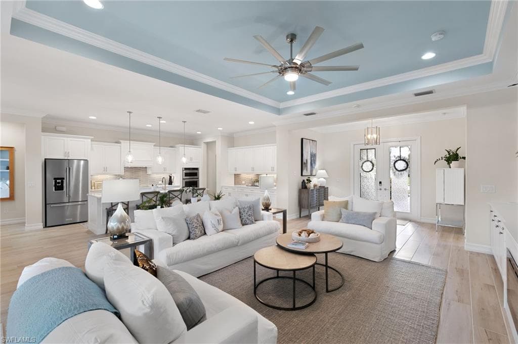 14303 Neptune Ave, Naples, FL 34114-7