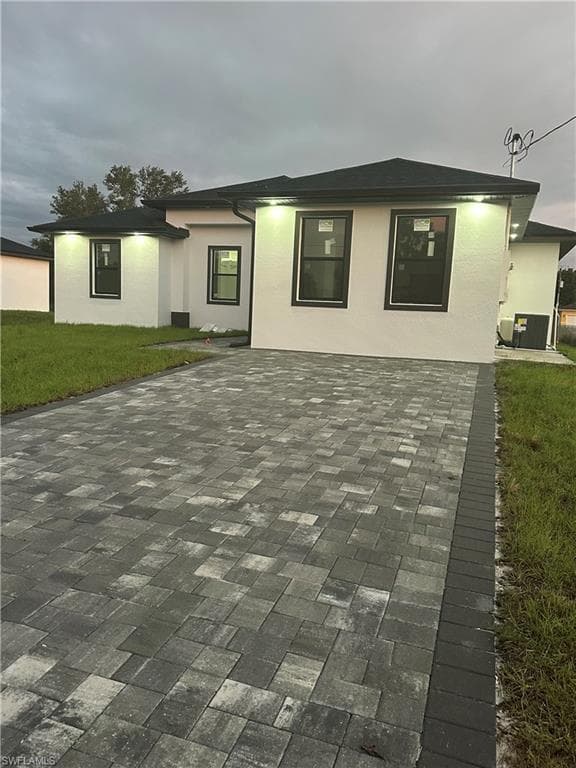 4011 33rd, Lehigh Acres, FL 33976-1
