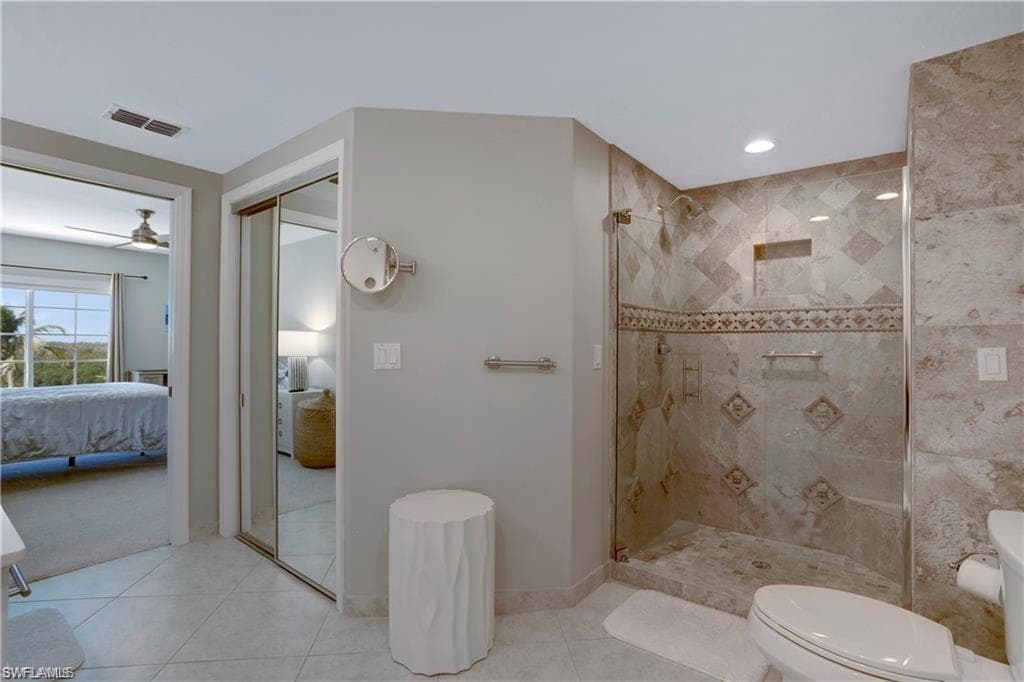 13105 Vanderbilt Dr 405, Naples, FL 34110-23