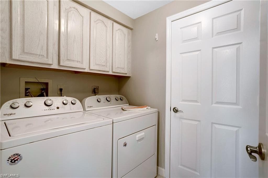 13105 Vanderbilt Dr 405, Naples, FL 34110-30