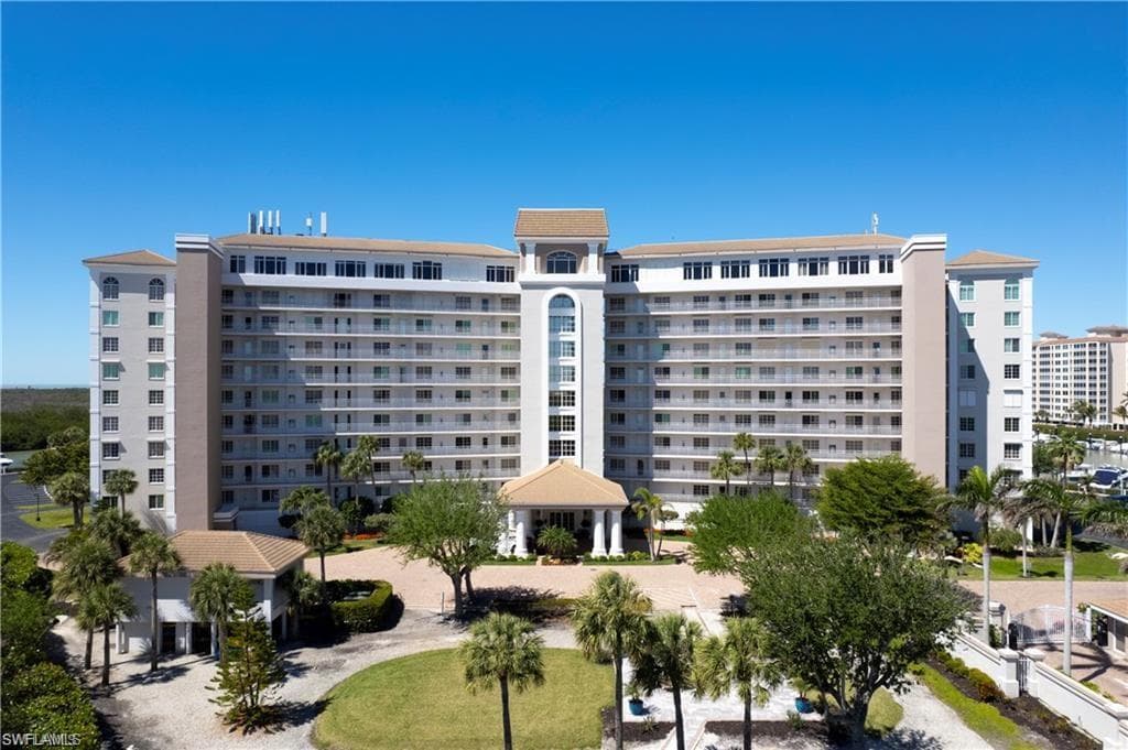 13105 Vanderbilt Dr 405, Naples, FL 34110-33