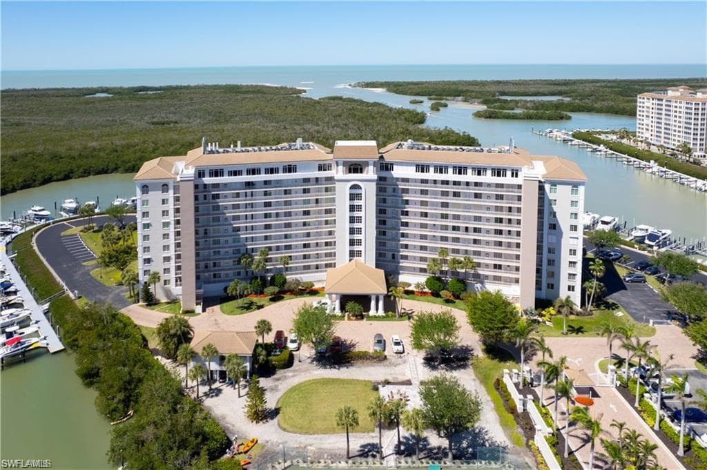 13105 Vanderbilt Dr 405, Naples, FL 34110-34