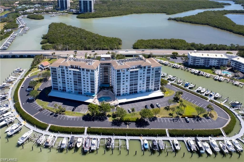 13105 Vanderbilt Dr 405, Naples, FL 34110-36