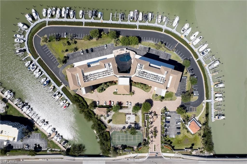 13105 Vanderbilt Dr 405, Naples, FL 34110-42