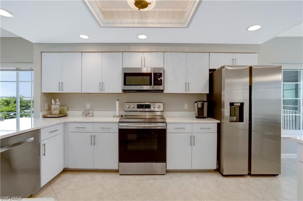 13105 Vanderbilt Dr 405, Naples, FL 34110-7