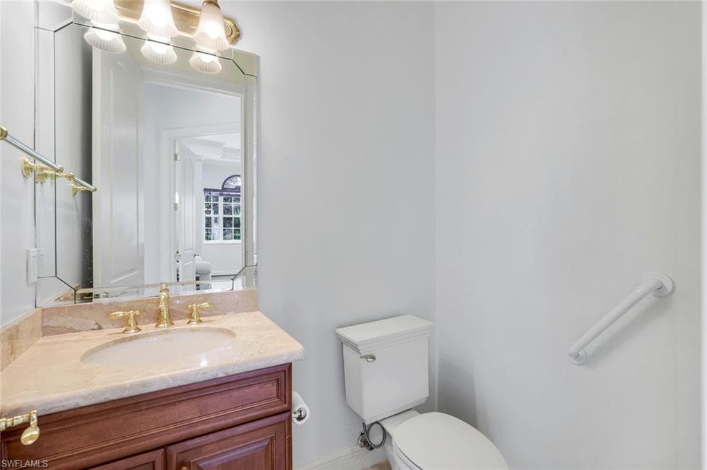 5799 Hammock Isles Dr, Naples, FL 34119-23
