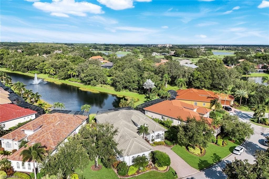 5799 Hammock Isles Dr, Naples, FL 34119-2